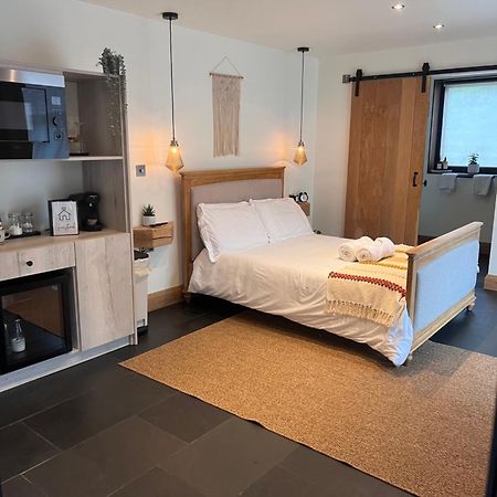 Luxury Courtyard Studio In Llangollen Buitenkant foto